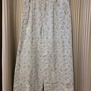 POL Cream and Blue Floral Wide Leg Jeans